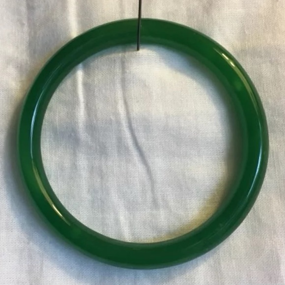Broken jade bangle - Picture 2 of 2